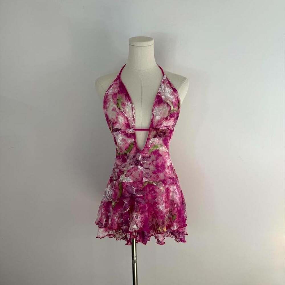 AKIRA “Future Feels” Pink Floral Lace Romper | Women’s Size Small